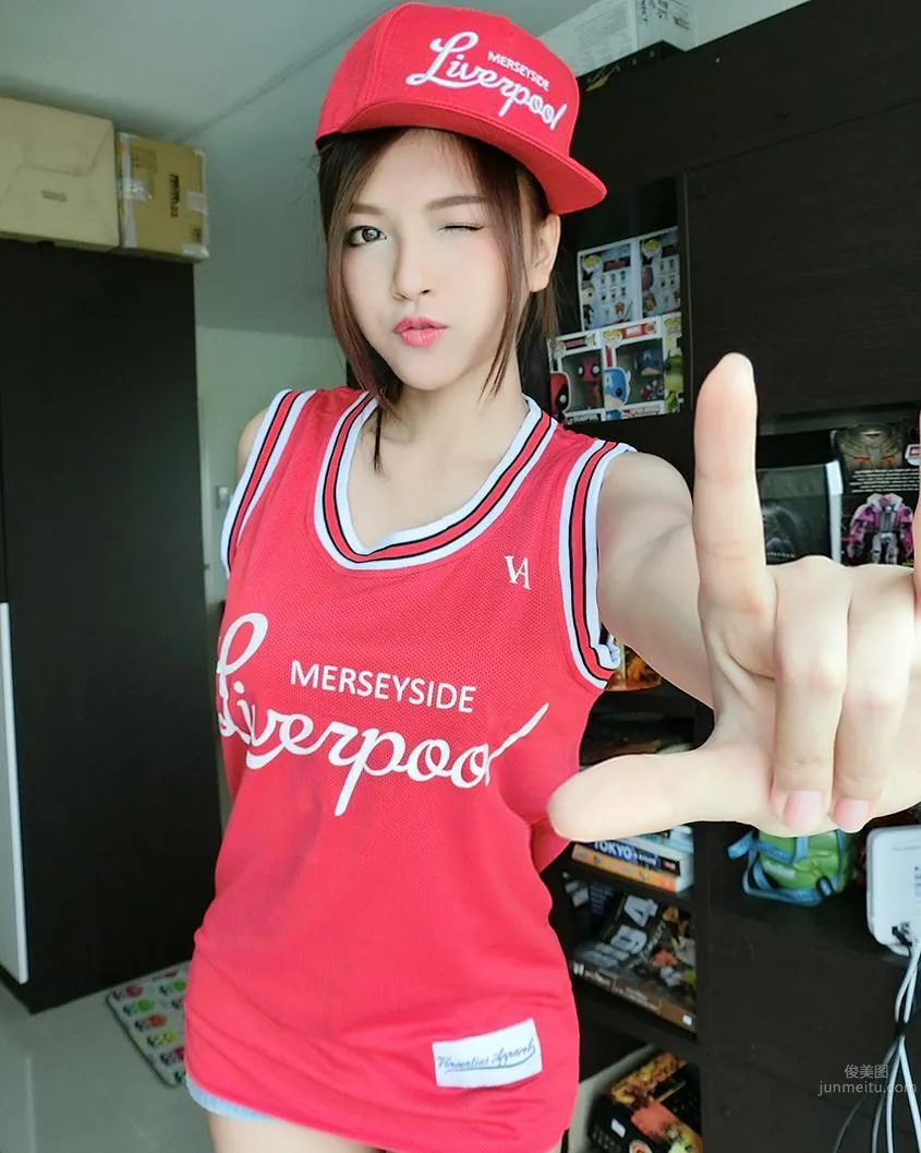 Thai Beauty Maneeya, Liverpool Football Baby photo 37