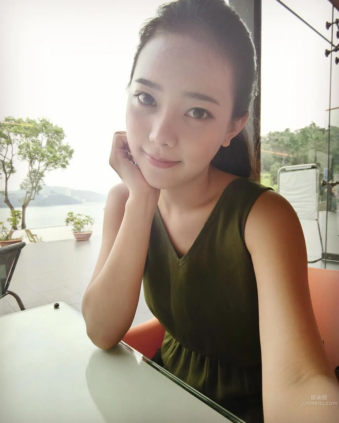 Perfect Goddess Xuanxuan Iris, A Pleasing Standard Beauty photo 10