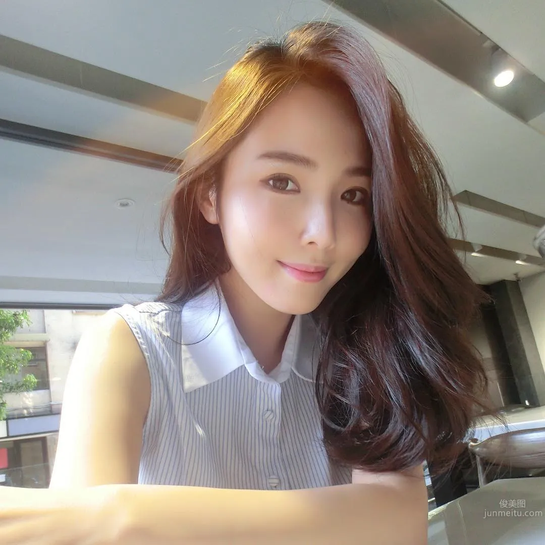 Weather Anchor Zhu Qiyu, Charming and Elegant Campus Beauty photo 12