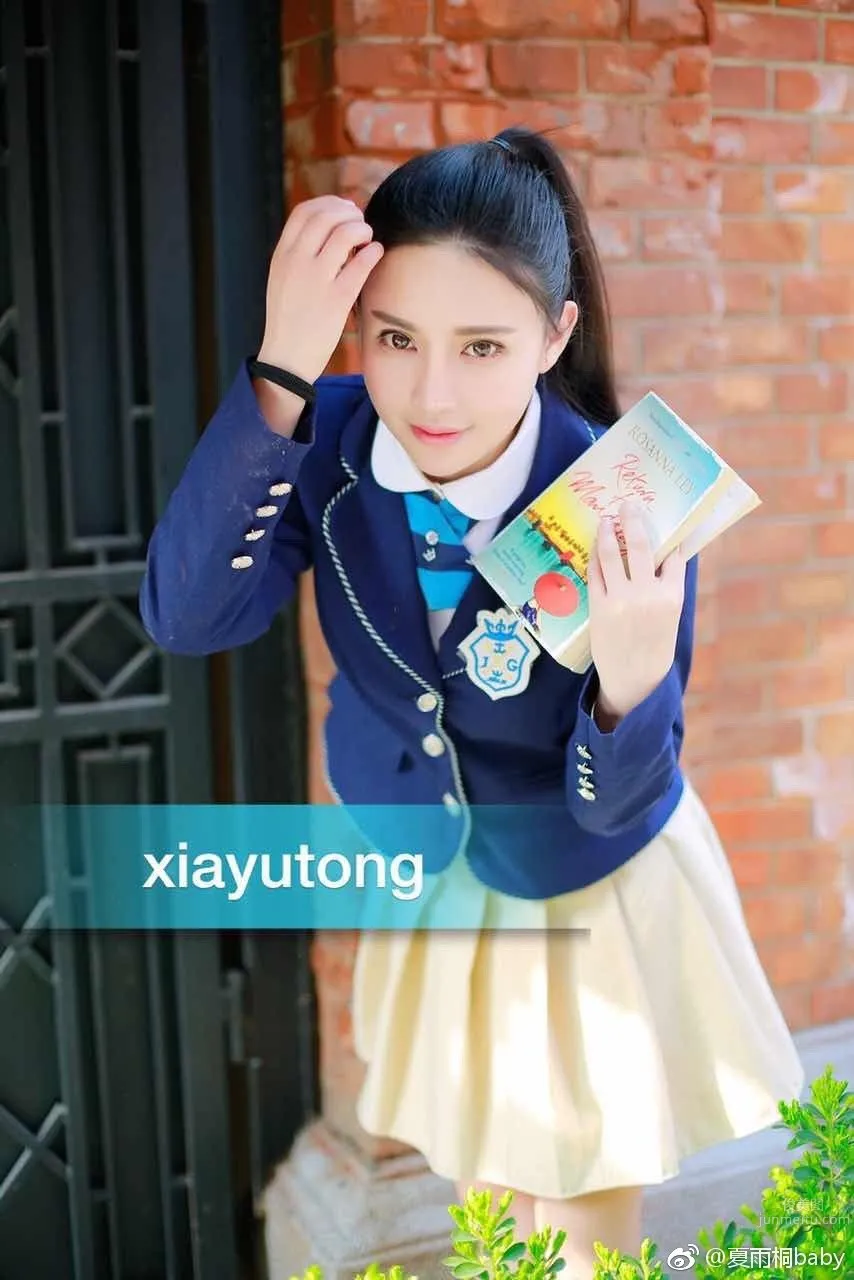 Long-Haired Beauty Xia Yutong Aesthetic Style Street Snap Photo Set photo 3
