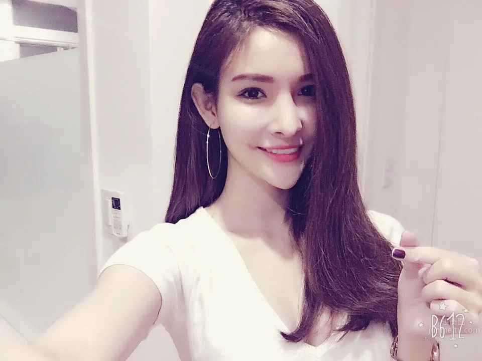 越南正妹Bùi Ngọc 混血五官精致而脱俗_23