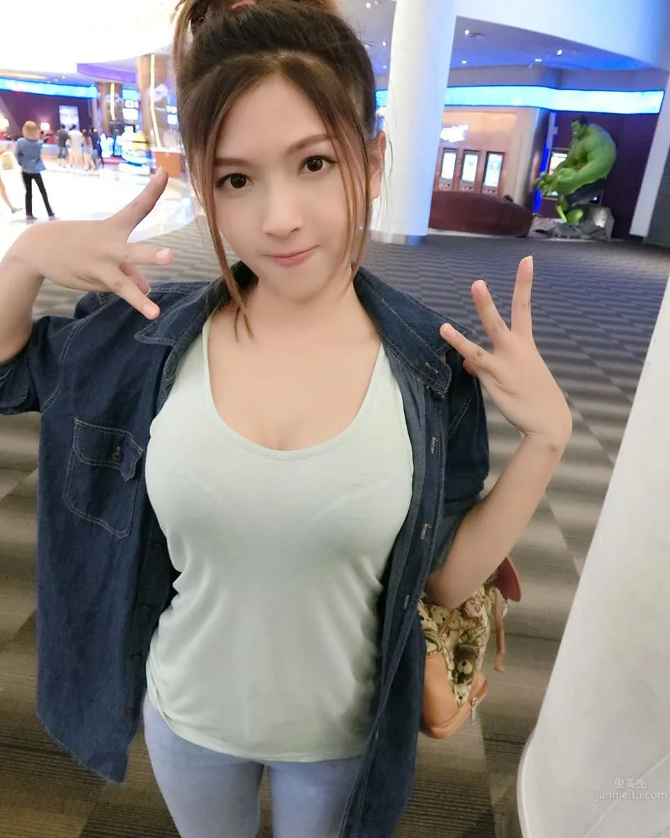 Thai Beauty Maneeya, Liverpool Football Baby photo 35