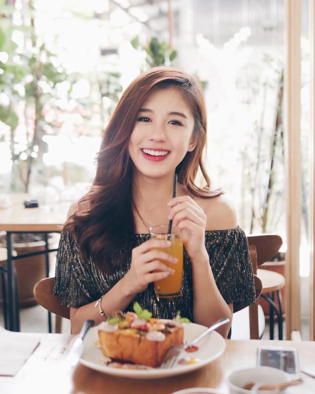 Malaysian Beauty Kelly Tan Sweet Smile Fresh and Cute photo 5