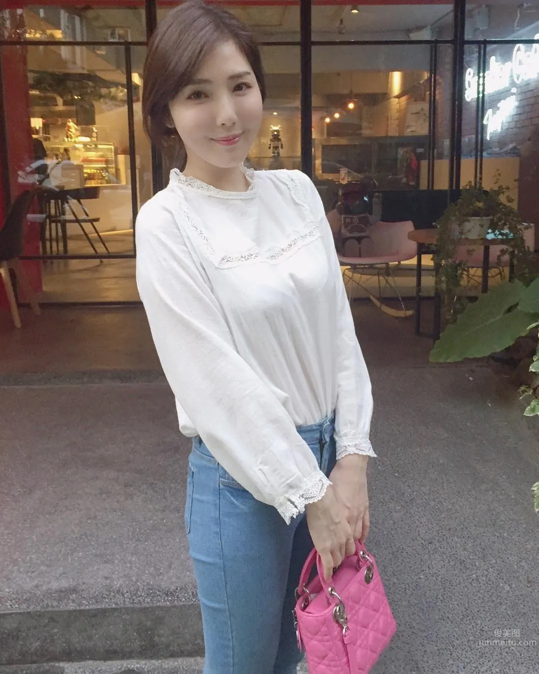 Weather Anchor Zhu Qiyu, Charming and Elegant Campus Beauty photo 21