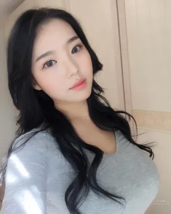 韓國萌妹이유민 完全保不住的好身材