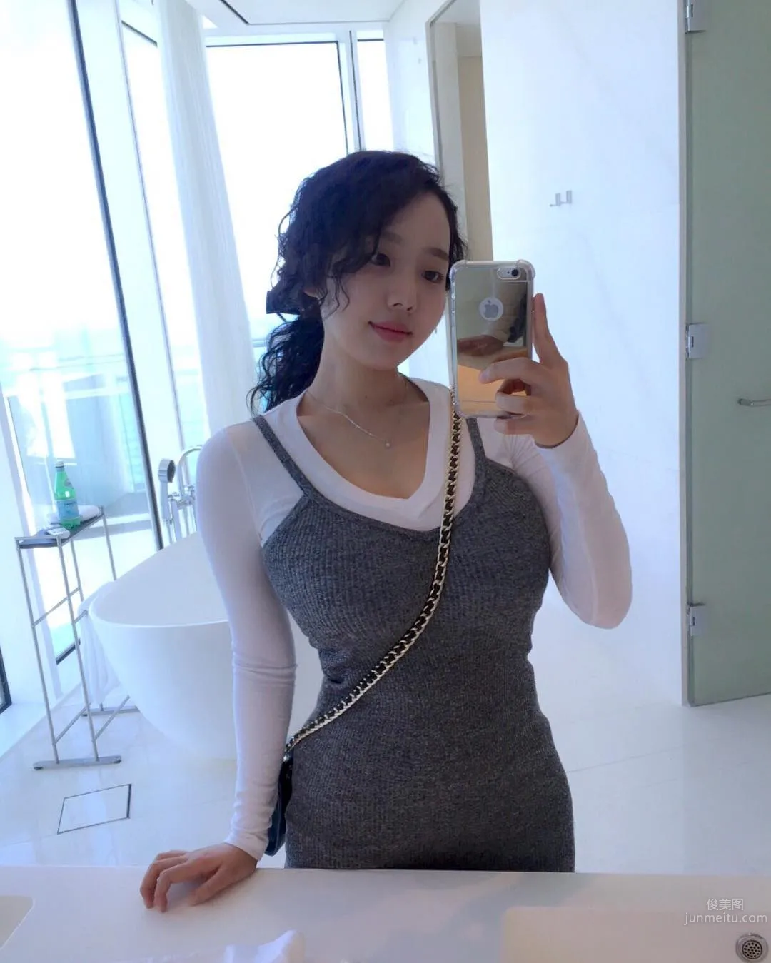 Korean Cute Girl Lee Yu Min Figure That Cannot Be Contained photo 27