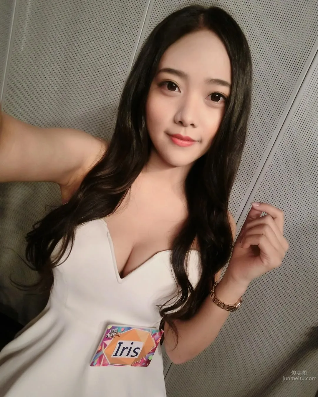 Perfect Goddess Xuanxuan Iris, A Pleasing Standard Beauty photo 3