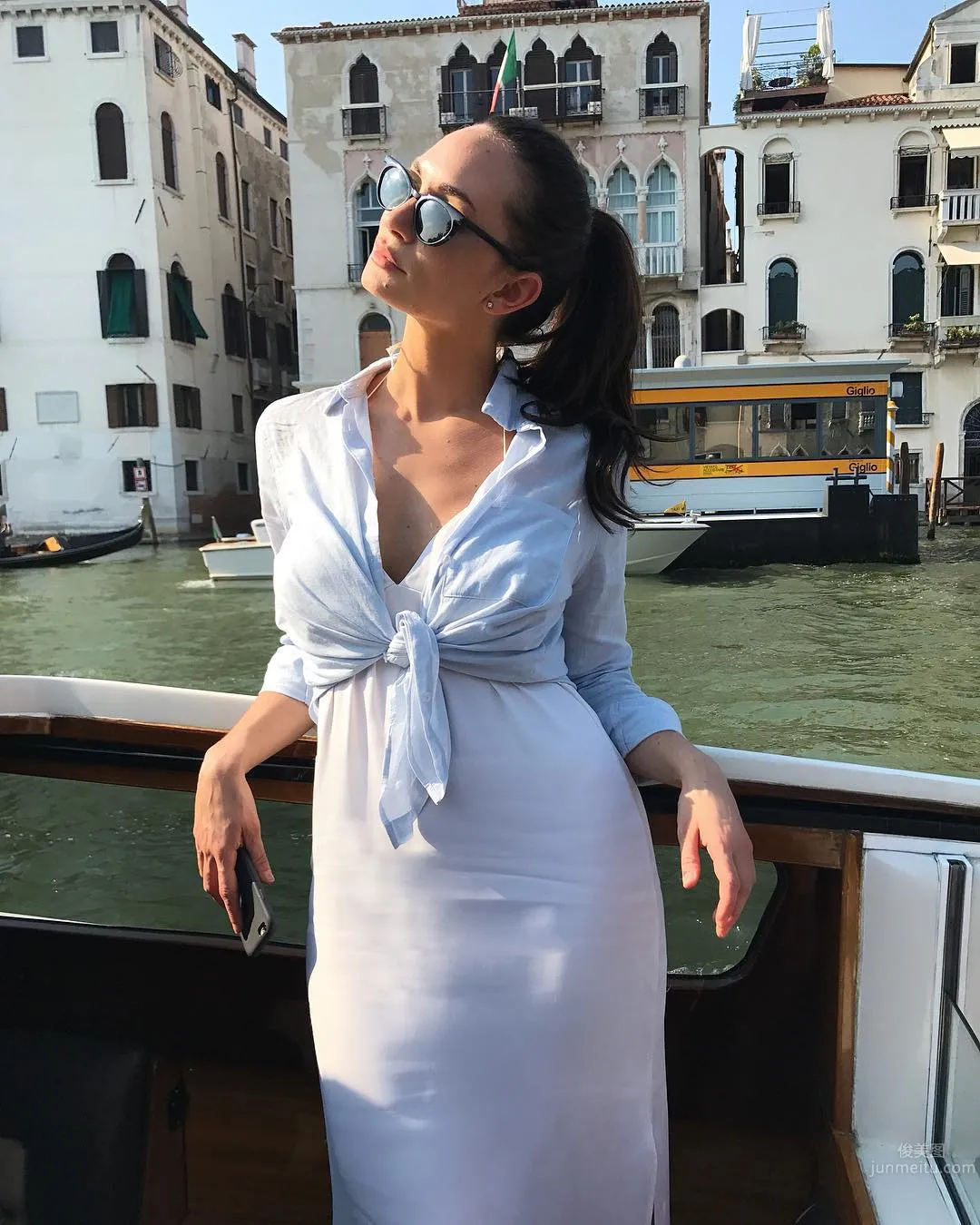 英國辣模Rosie Roff 遊走于尺度邊緣的性感照 25