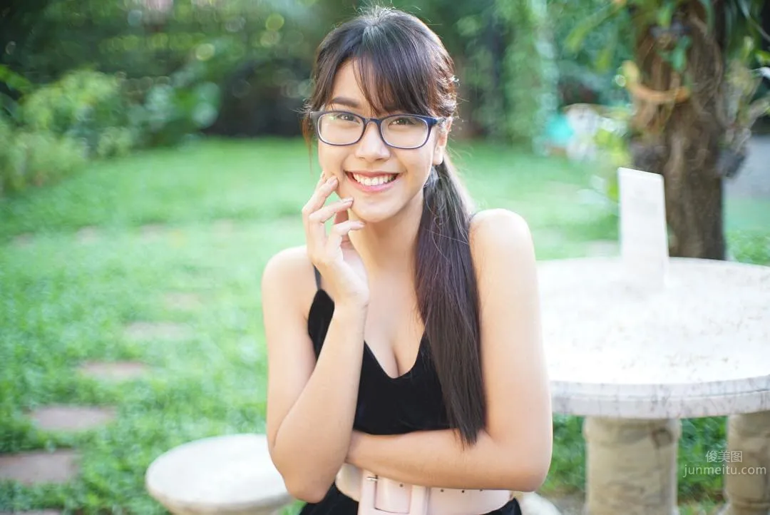 Glasses Girl Panidsara Nakha, A Down-to-Earth Thai Girl photo 18