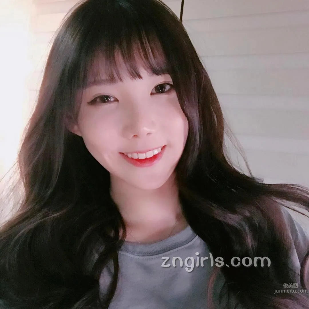 韓國蘿莉料理家素珍 傾心于各種美食小吃 14