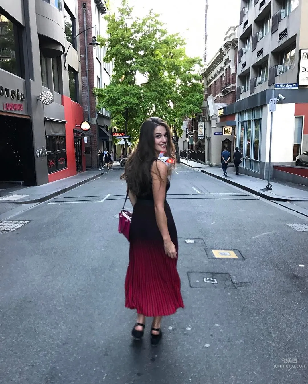 Australian-Greek Mixed Perrie Kap, Highly Watchable Beautiful Photos photo 12