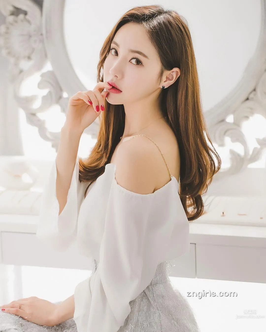 Korean Online Shop Model Hyemi Elegant and Mature Charm photo 10