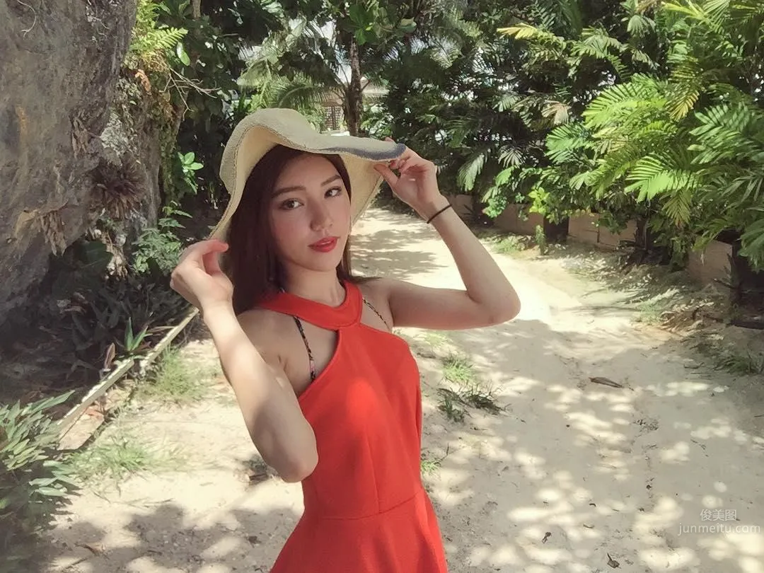 China Airlines Flight Attendant Livia Rong, Elegant Beauty Super Eye-Catching photo 10