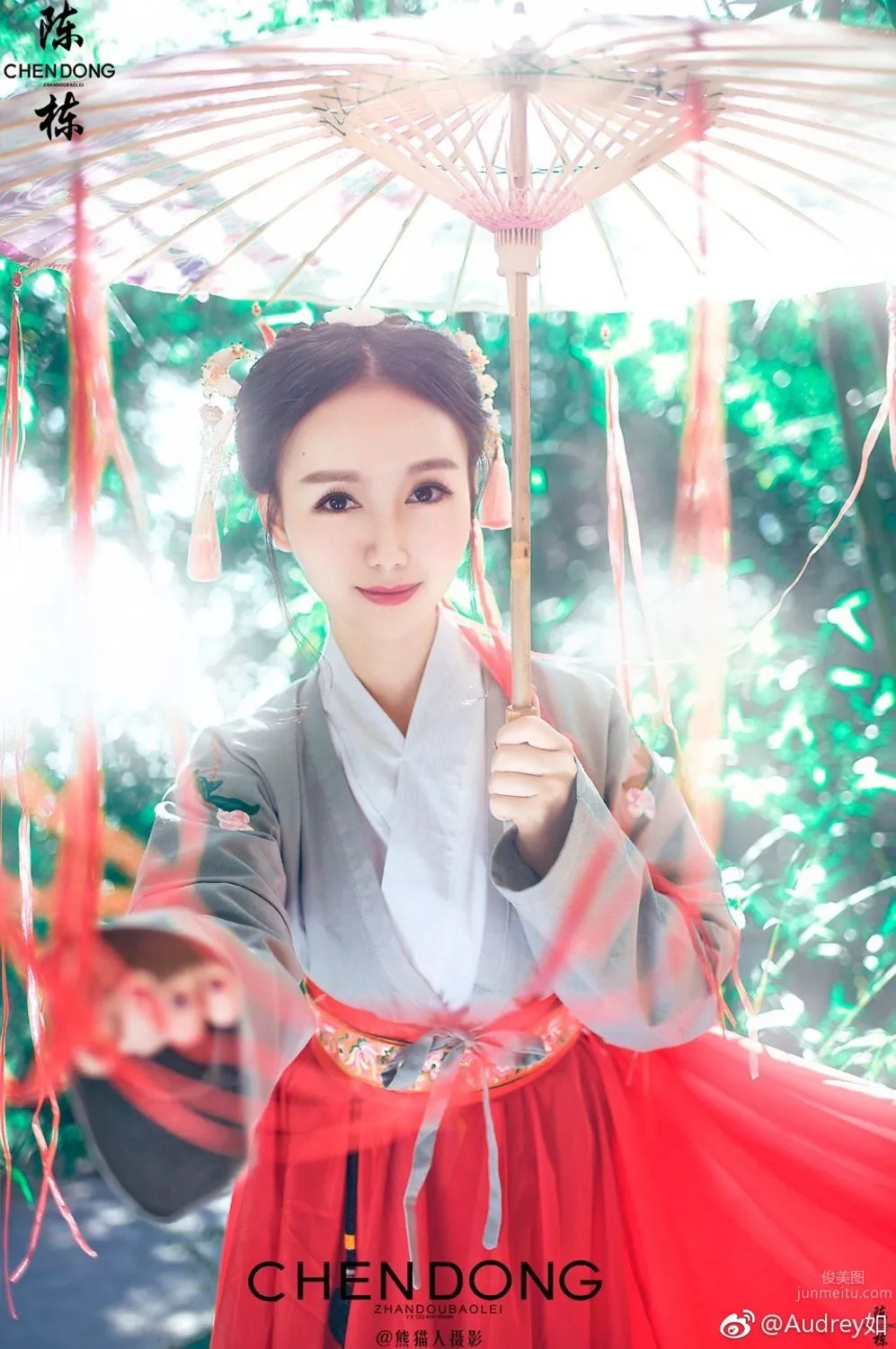 Classical Beauty Audrey Ru, Elegant Bearing Across Ten Miles of Peach Blossoms photo 18