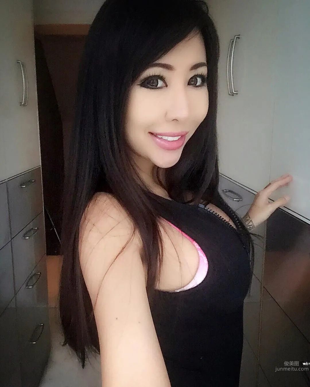 狮子城DJ美女Tenashar性感私房照_9