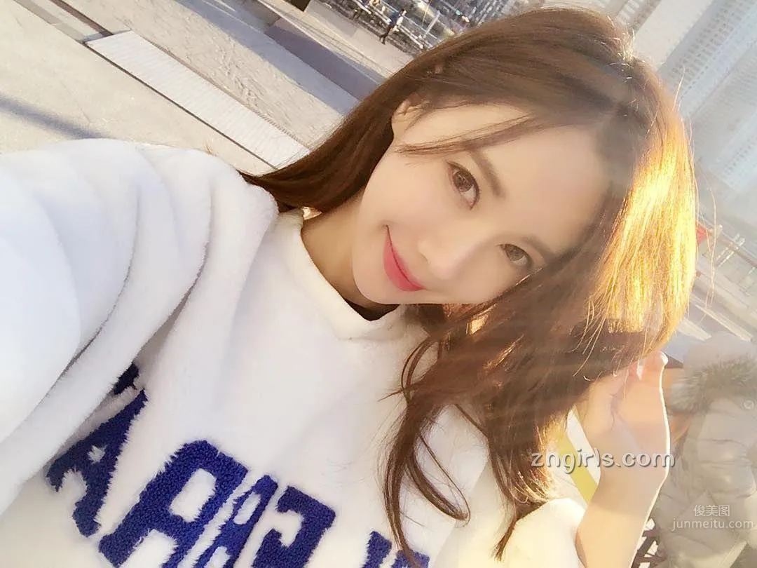 Korean Online Shop Model Hyemi Elegant and Mature Charm photo 5