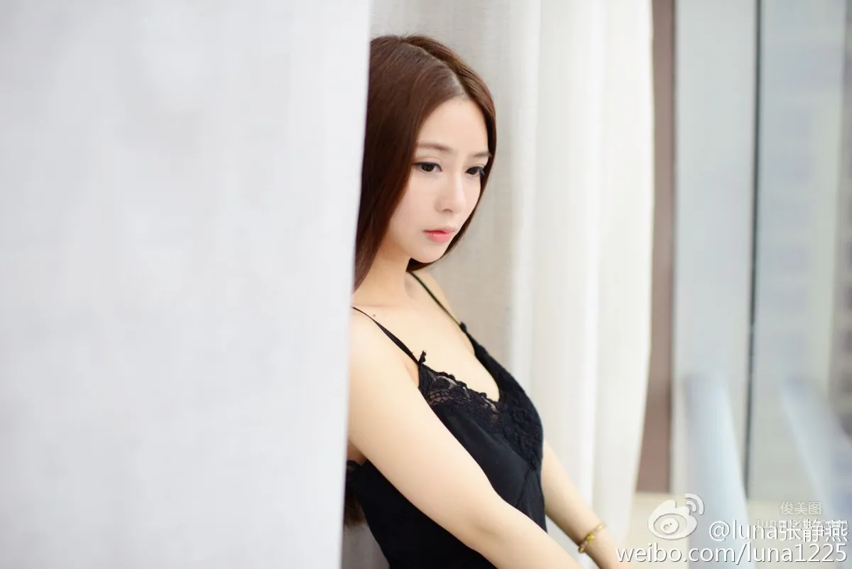 摩羯美眉张静燕 微博私房定制写真_16