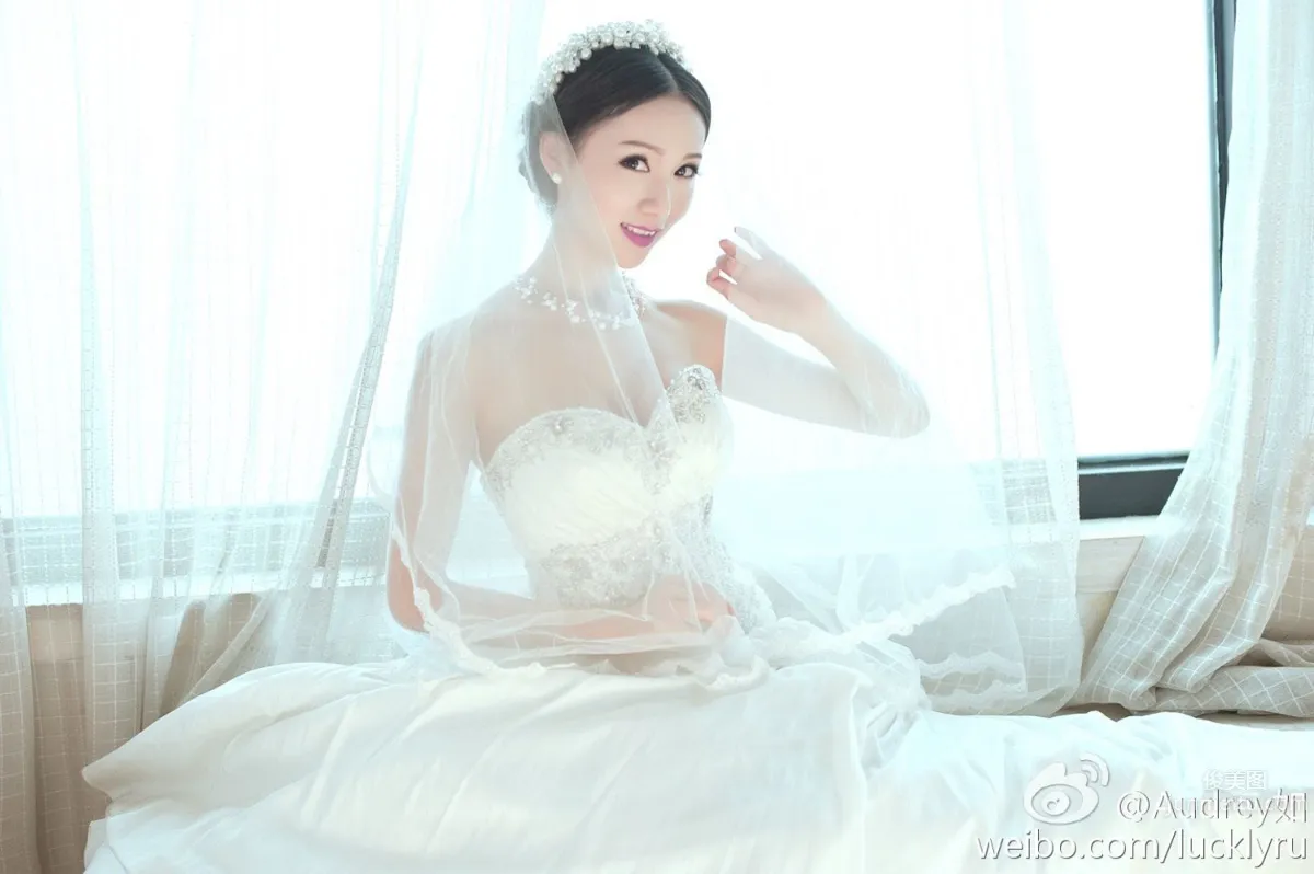 Elegant Beauty Audrey Ru, Fresh Street Snap and Beautiful Home photo 42