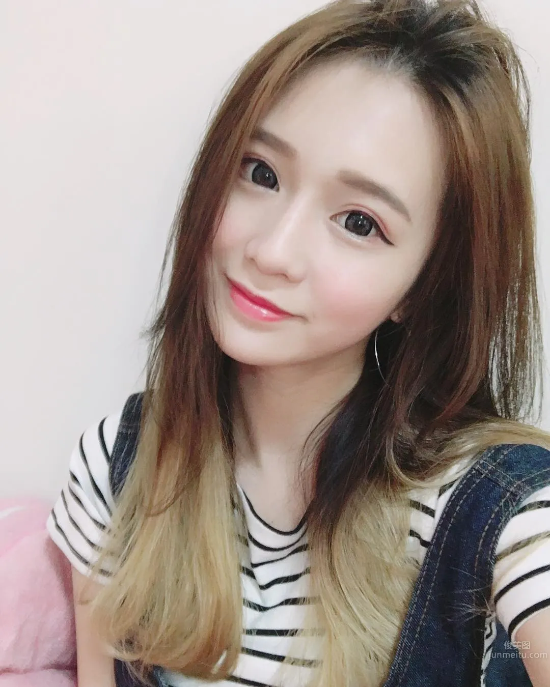 Super Cute Pure Beauty Xu Wenyu, Innocent Charming Smile Most Eye-Catching photo 11