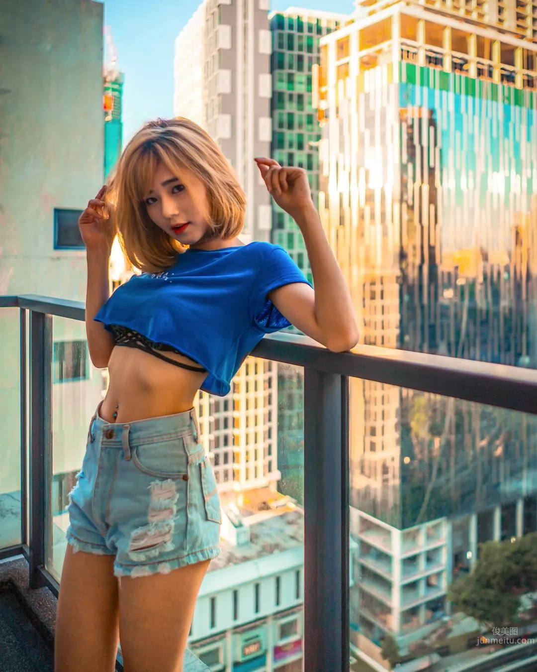 大馬蘿莉Sylvia Tan 小隻馬也有好身材 36