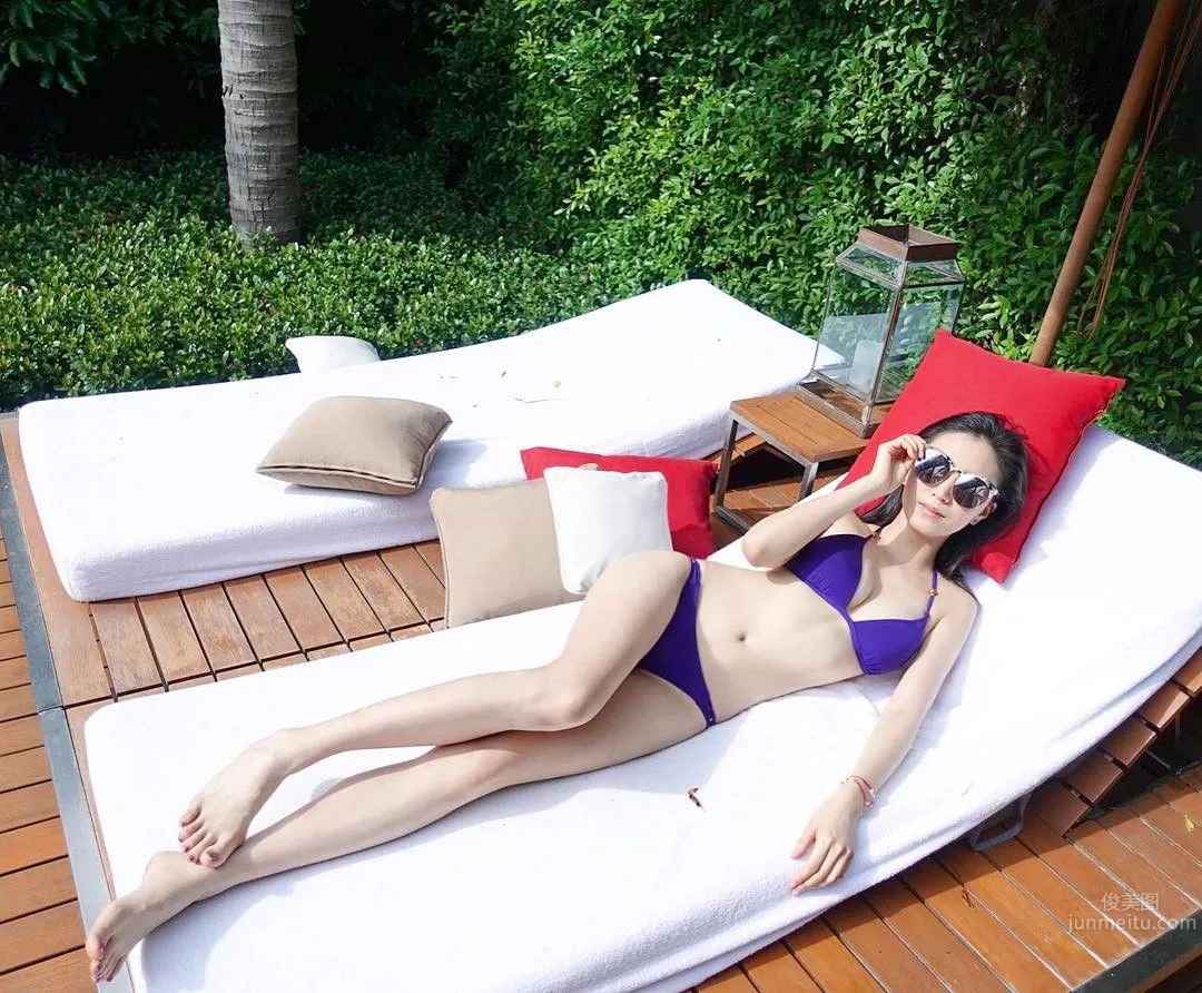 Hong Kong Model Zhang Xinxin Eye-Catching Street Photos photo 19