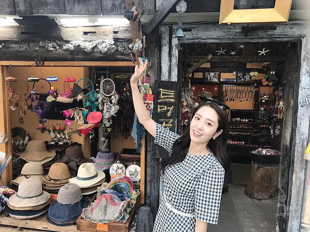體育美女播報員鄭珠姬 氣質高雅身材高挑 10