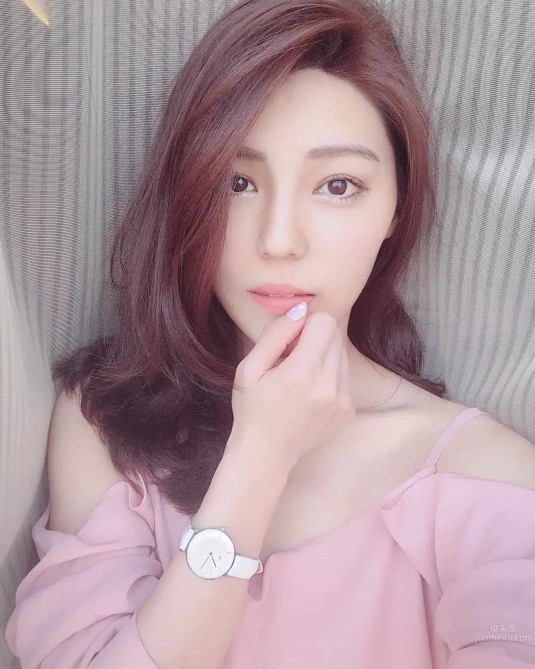 China Airlines Flight Attendant Livia Rong, Elegant Beauty Super Eye-Catching photo 34