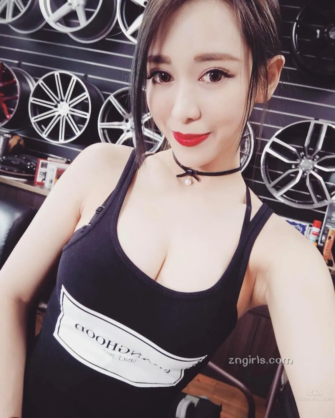台灣正妹愛佳奈 超甜美娃娃音34D好身材 20