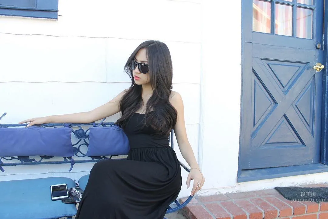 Vietnamese Mature Woman Jessie Luong: A Beauty with Off-the-Charts Cool Elegance photo 12