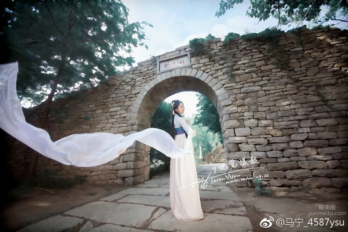Classical Beauty Audrey Ru, Elegant Bearing Across Ten Miles of Peach Blossoms photo 4