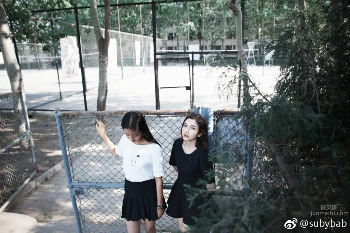 维族美女苏比 微博时尚私房写真_19