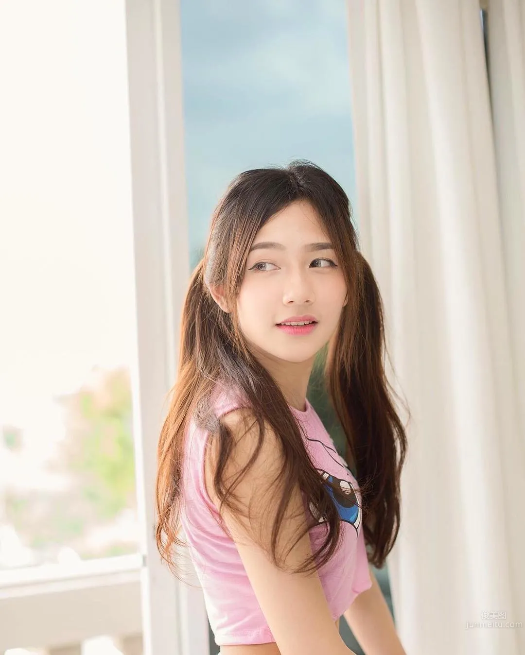 曼谷校花Itim Atchara 靈動美麗落落大方 14