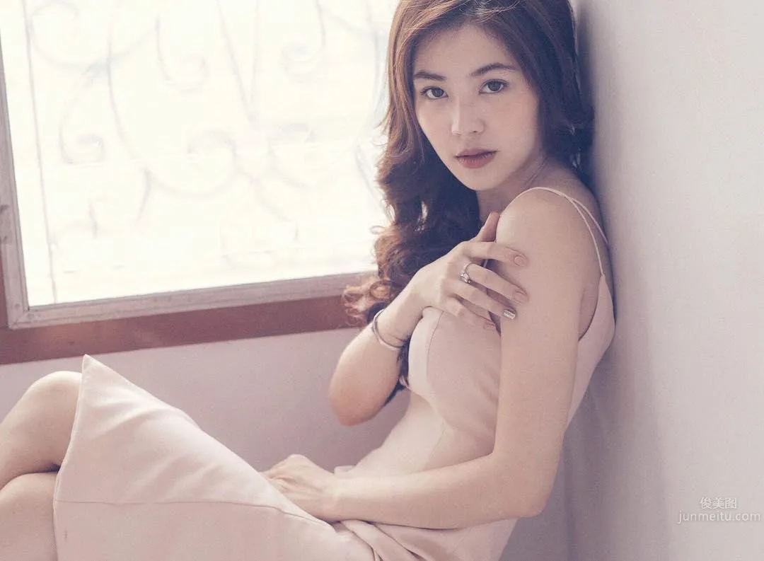 泰國女神Tadshanok Chulanond家居唯美系寫真 3