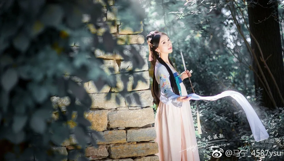 Classical Beauty Audrey Ru, Elegant Bearing Across Ten Miles of Peach Blossoms photo 9