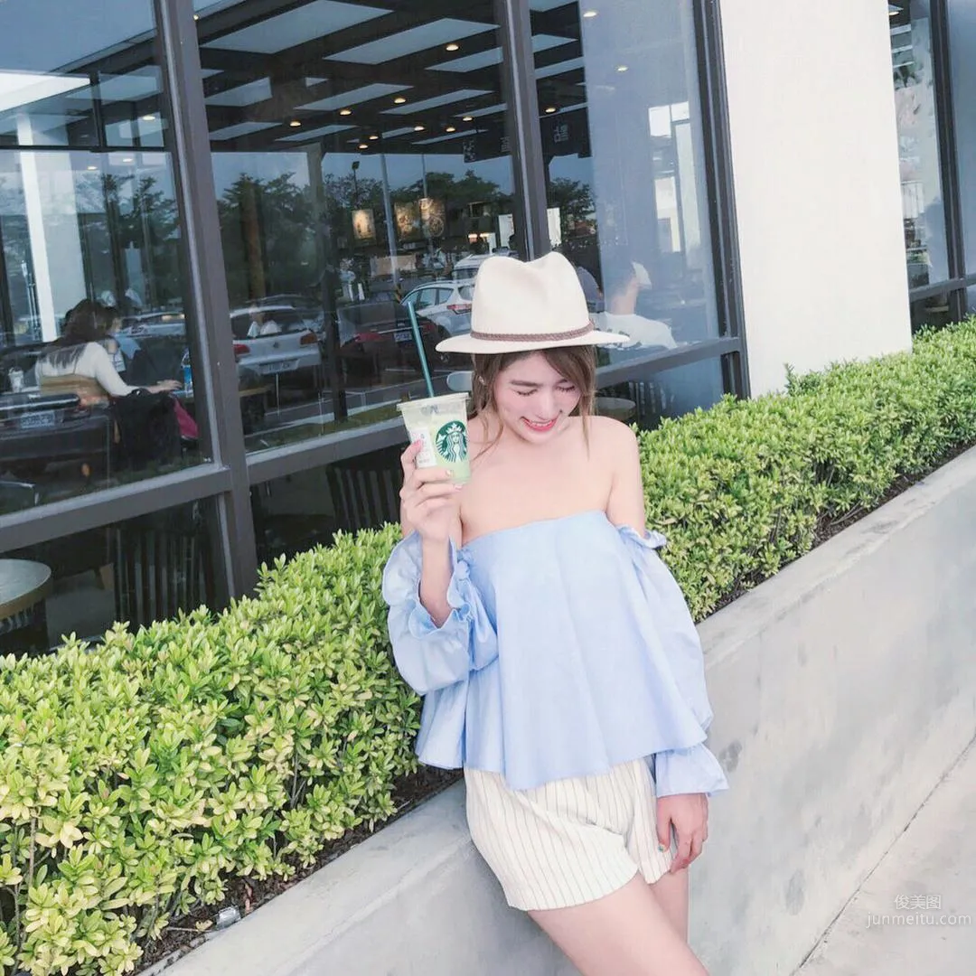 Dongwu Campus Beauty Wang Yian Bare Face Photos Big Release photo 12