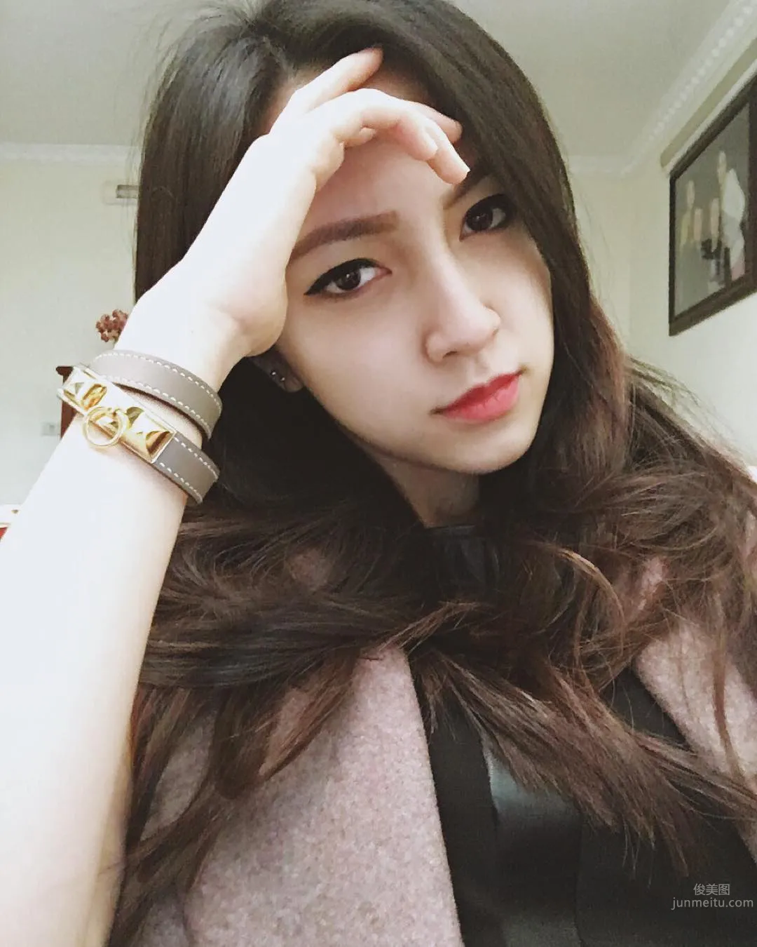 Vietnamese Mature Woman Jessie Luong: A Beauty with Off-the-Charts Cool Elegance photo 2