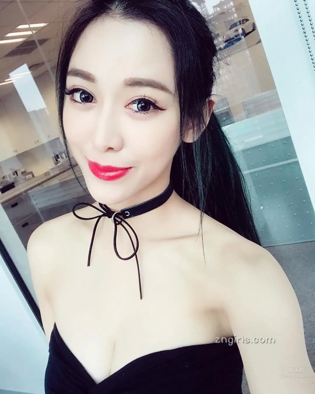 台灣正妹愛佳奈 超甜美娃娃音34D好身材 21