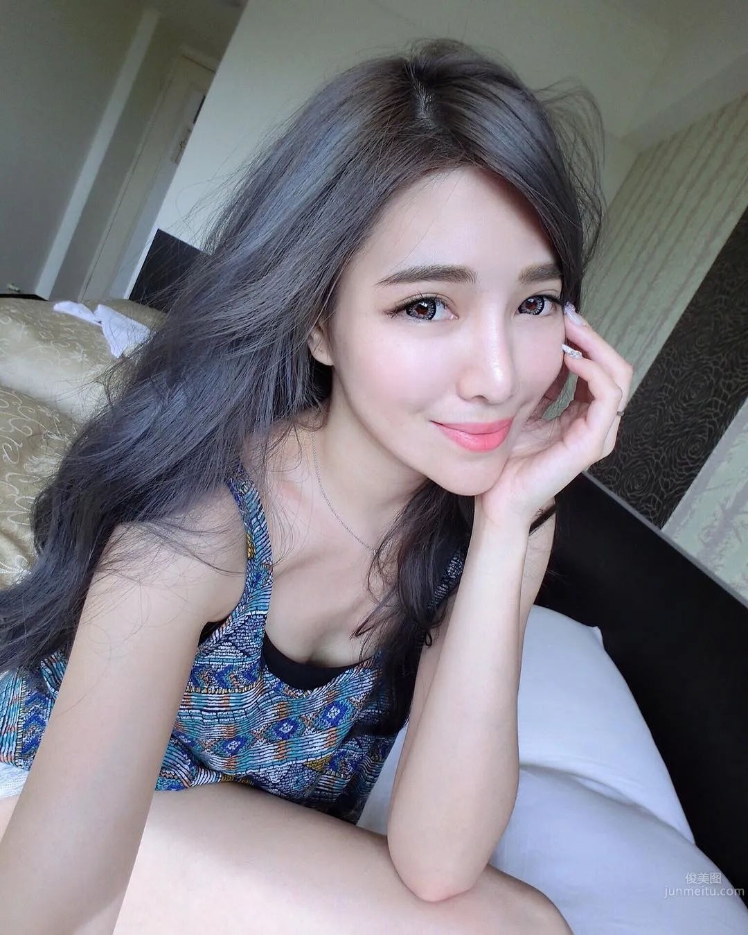 Candy Liu: Candy photo 5