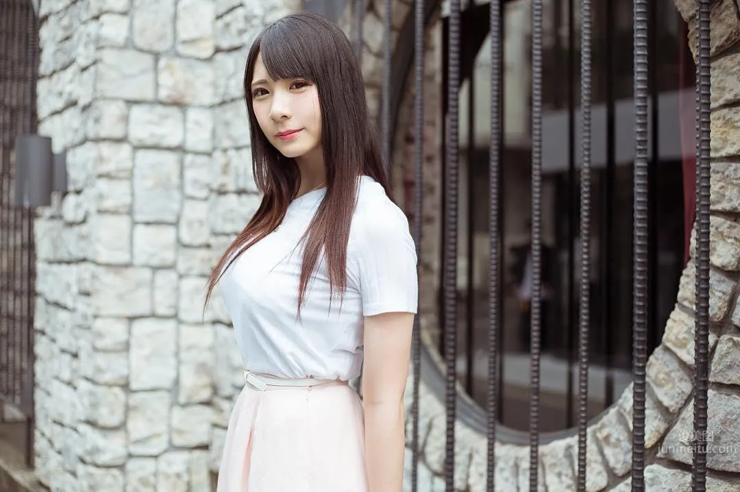日本美女DJ Natsumi私房照 9