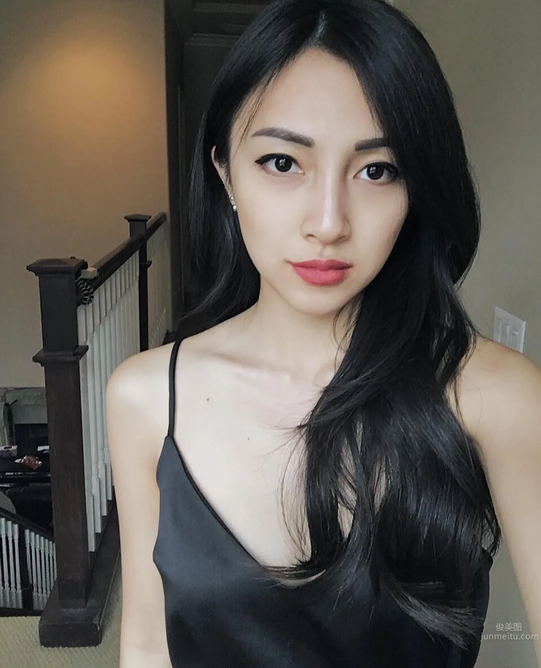 Vietnamese Mature Woman Jessie Luong: A Beauty with Off-the-Charts Cool Elegance photo 18