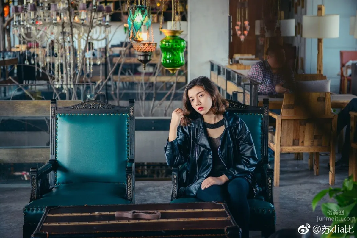 维族美女苏比 微博时尚私房写真_24