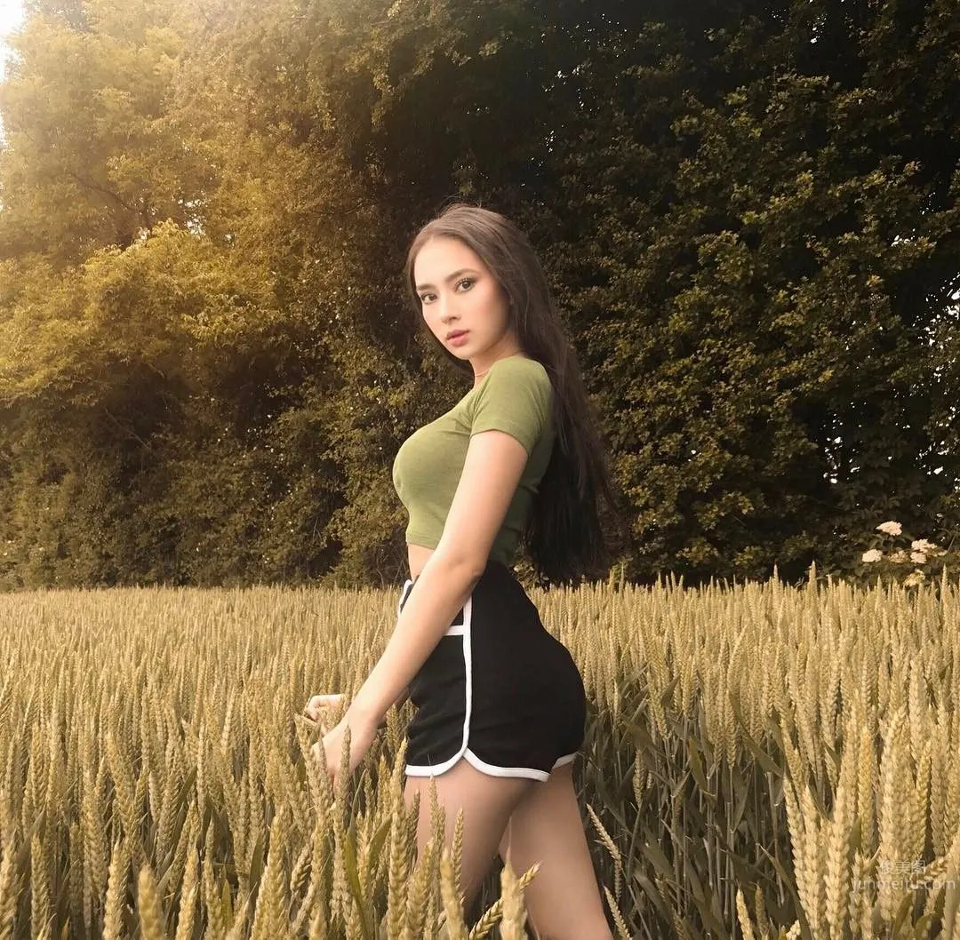 泰美人Luna Ploy 性感比基尼完美曲线_20