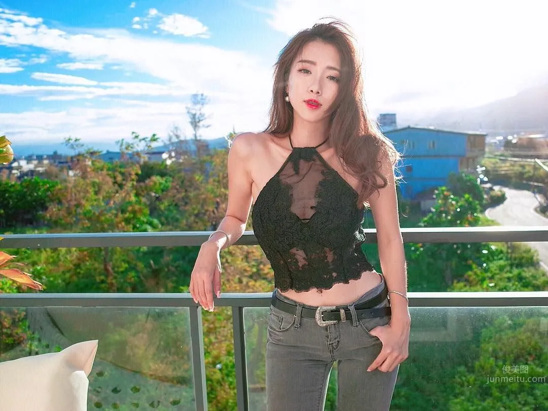 長腿正妹呂妍芯 身材出衆氣質迷人 4