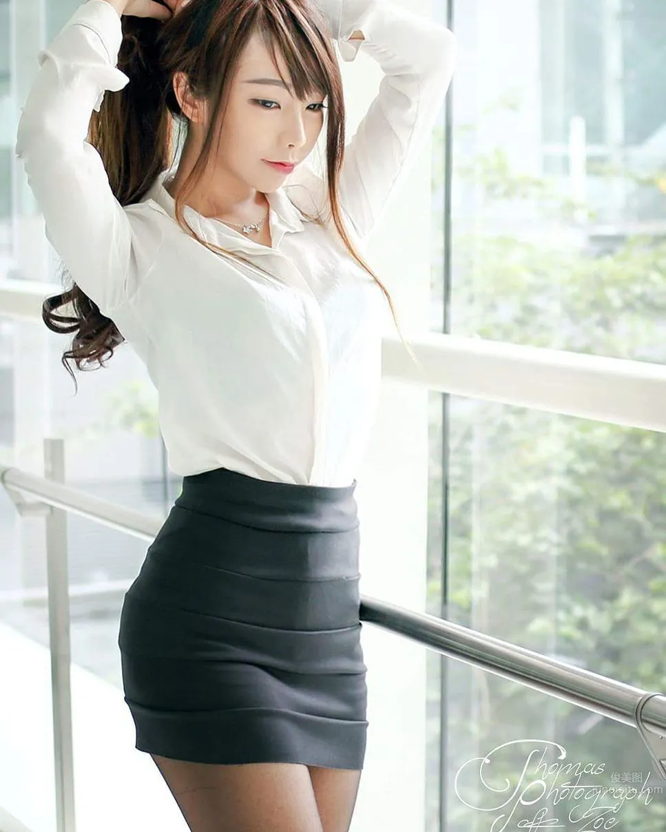 Hong Kong Beauty Su Yi IG Playful Private Shoot Photos photo 14