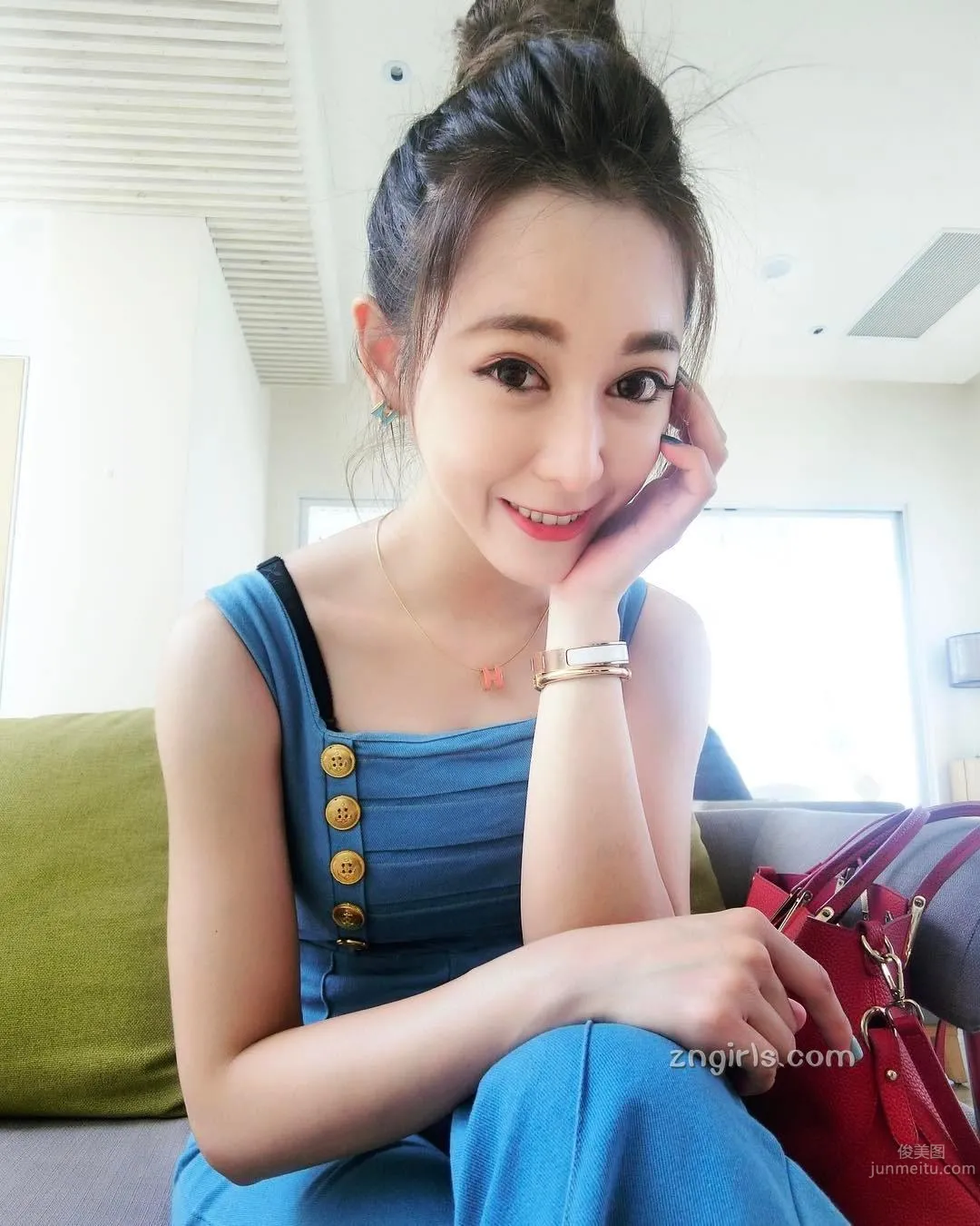台灣正妹愛佳奈 超甜美娃娃音34D好身材 11