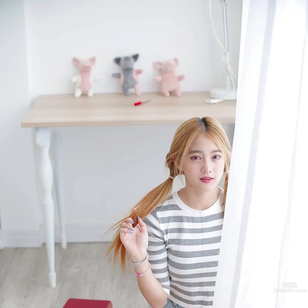 清纯美女Pimploy Chitranapawong唯美写真_21