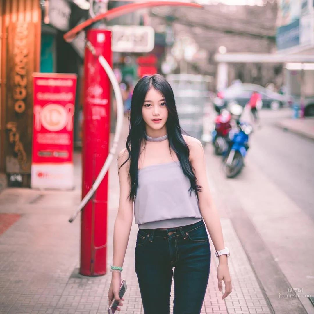 清纯美女Pimploy Chitranapawong唯美写真_4