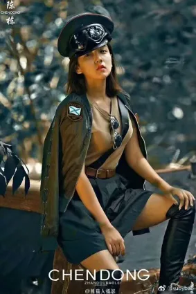 維族美女蘇比 微博時尚私房寫真