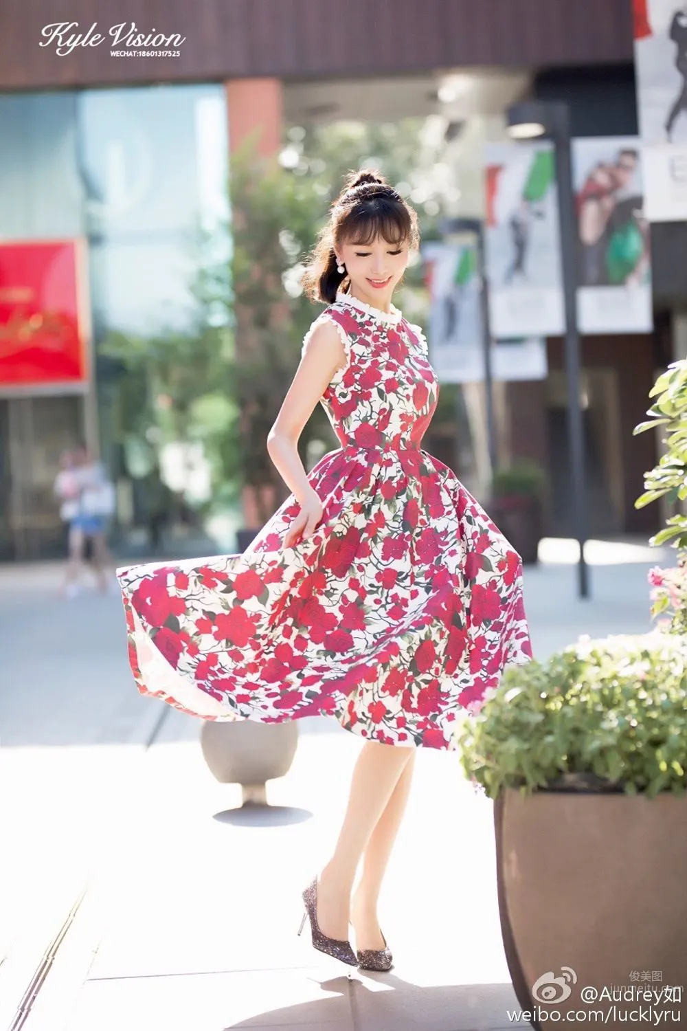 Elegant Beauty Audrey Ru, Fresh Street Snap and Beautiful Home photo 14