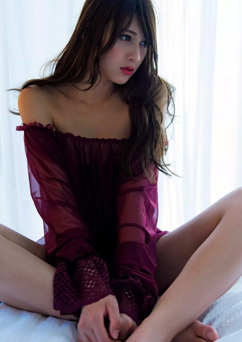 Japanese-Filipino Mixed Race Angela Mei, The Black Ships of the Photo World Arrive photo 5